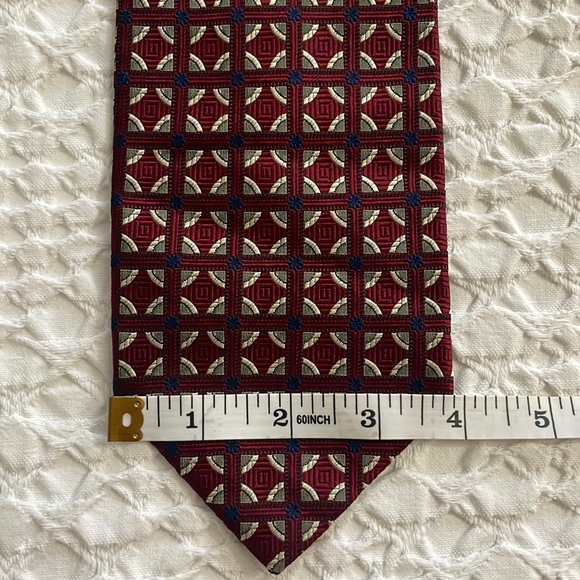 Valentino 100% Silk ‘Made in Italy’ Tie - Picture 6 of 7